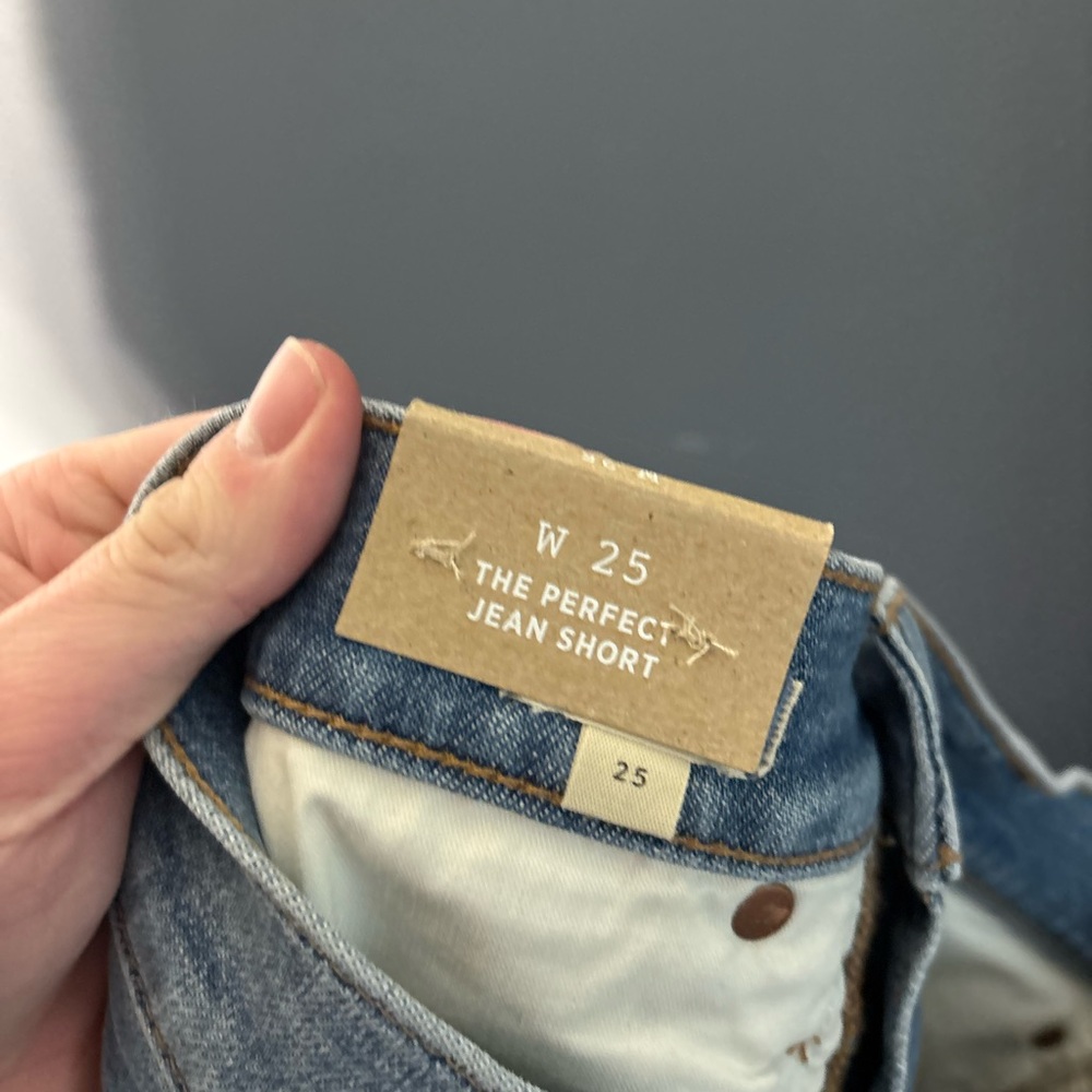 Madewell The Perfect Jean Short in Ellacott Wash Size 25 - Picture 6 of 6